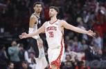DPOY?今天当文班作为最近防守人时 火箭球员面对他12中8